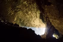 Thế giới ngầm tại Hang Mulu: Kỳ quan địa chất và sinh thái của Malaysia