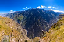 Điều gì khiến hẻm núi Colca trở thành kỳ quan của Peru?