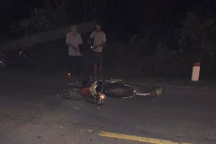 Hiện trường vụ tai nạn khiến 2 người tử vong. Hiện trường vụ tai nạn khiến 2 người tử vong.