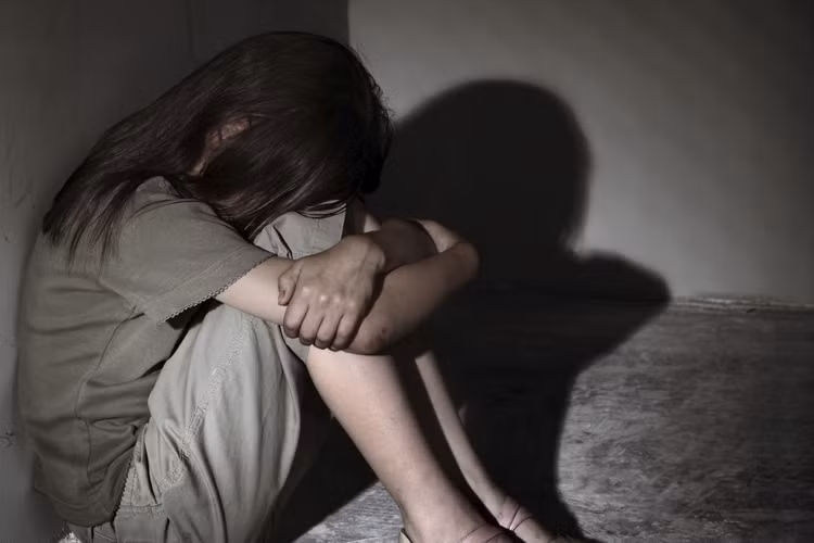 Đối tượng Bùi Sĩ Th. giáo cấu với nữ sinh chưa đủ 16 tuổi.