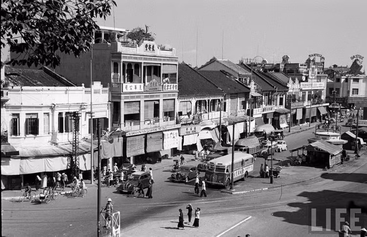 Loat anh sac net ve cuoc song o Cho Lon nam 1950-Hinh-5