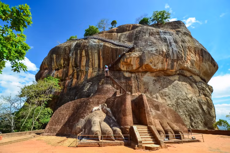 Choang ngop truoc khoi da khong lo hinh su tu o Sri Lanka-Hinh-3