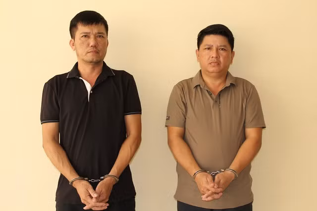 Hai đối tượng Nguyễn Trí Ngọc và Ngô Sỹ Thành tại Cơ quan điều tra. Hai đối tượng Nguyễn Trí Ngọc và Ngô Sỹ Thành tại Cơ quan điều tra.