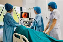 Cô gái 29 tuổi nguy kịch vì loét tá tràng chảy máu tiêu hoá