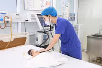 Chữa trị thành công bé sơ sinh mắc viêm phổi do RSV tại Phú Thọ