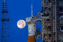 NASA điều chỉnh kế hoạch đổ bộ lên Mặt trăng 