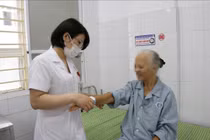 Thời điểm giao mùa dễ gây bệnh da, cách phòng tránh 