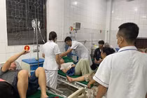 Ba người ở Nghệ An nhập viện cấp cứu do ăn rau lạ