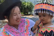 Chuyện tình đẹp của cô gái Mông giữa núi rừng Lai Châu