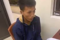 Vụ bé gái lớp 5 bị bạo hành, công an làm việc với cha dượng