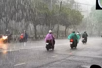 Áp thấp nhiệt đới di chuyển vào Vịnh Bắc Bộ, dự báo mưa lớn kéo dài