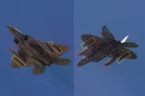 Những hình ảnh mới cho thấy một chiếc F-22 Raptor bay với các thùng nhiên liệu tàng hình và các pod cảm biến, cho thấy Mỹ đang thúc đẩy mở rộng tầm bay và tăng cường khả năng phát hiện thụ động trong môi trường không chiến có mức đe dọa cao (Nguồn ảnh: Jarod Hamilton trên X)