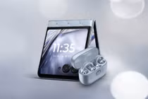 Motorola ra mắt Razr Swarovski và tai nghe Buds Loop lấp lánh cực đẹp