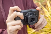 Ricoh tham gia cuộc đua camera phone cùng Realme GT 8 Pro