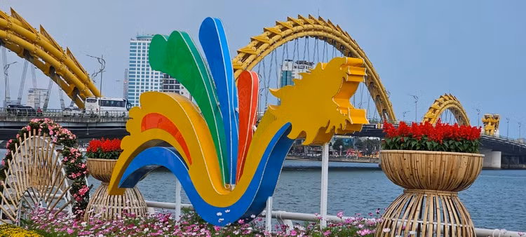 Nam Rong ke chuyen cau Rong o Da Nang-Hinh-4