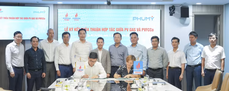 PVFCCo và PV GAS tăng cường hợp tác vì sự phát triển bền vững PVFCCo va PV GAS tang cuong hop tac vi su phat trien ben vung