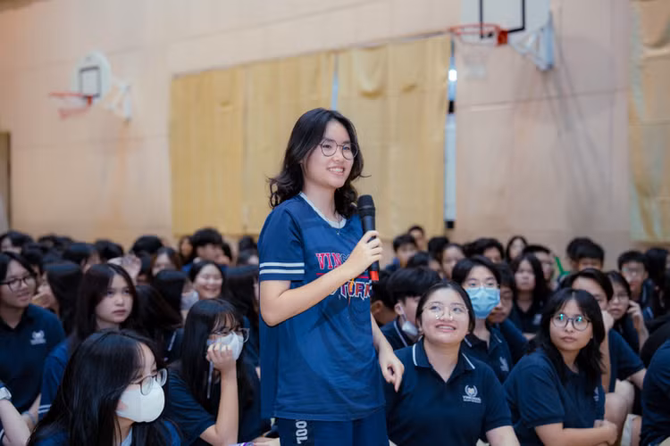 Hàng nghìn học sinh cả nước háo hức tìm hiểu cuộc thi Tiếng nói Xanh - Hình 8 Hang nghin hoc sinh ca nuoc hao huc tim hieu cuoc thi Tieng noi Xanh-Hinh-8