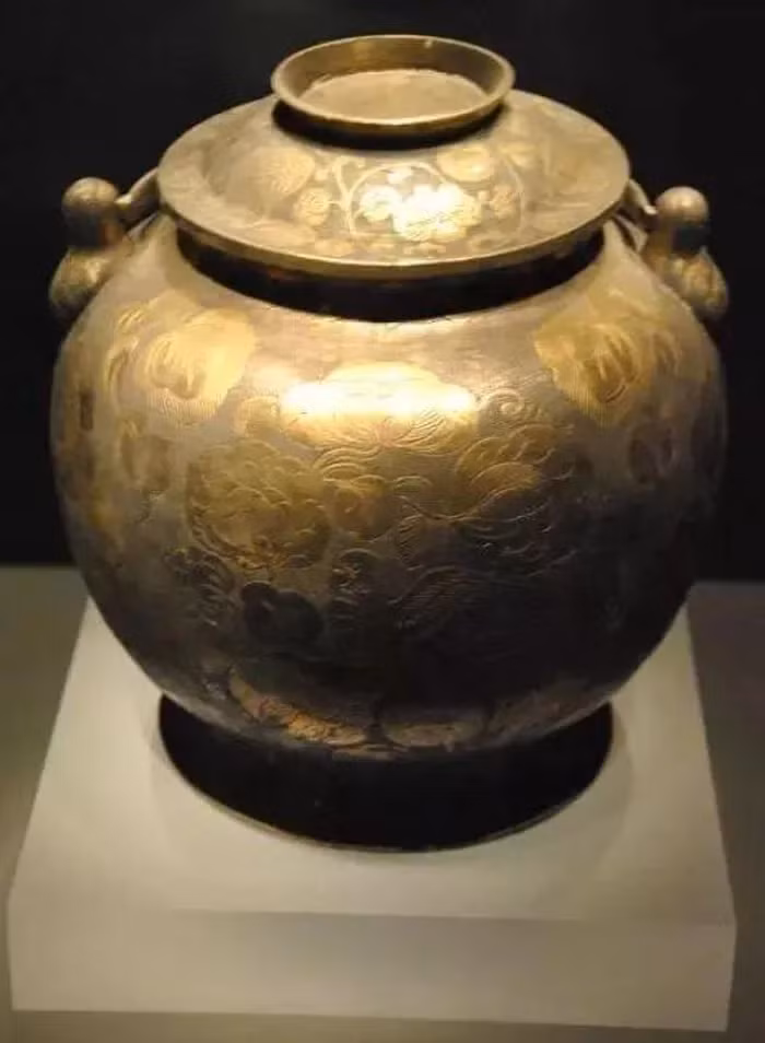 Đào đất đụng trúng kho báu, cả công trường lập tức bị phong toả - Hình 5 Dao dat dung trung kho bau, ca cong truong lap tuc bi phong toa-Hinh-5