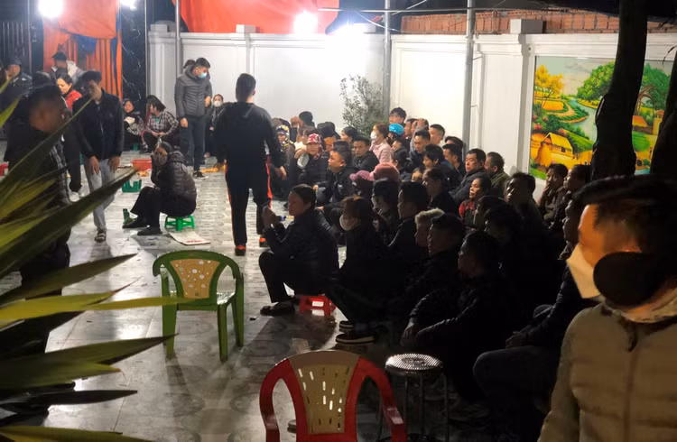Hai Phong: Pha “dong” co bac, bat 51 doi tuong