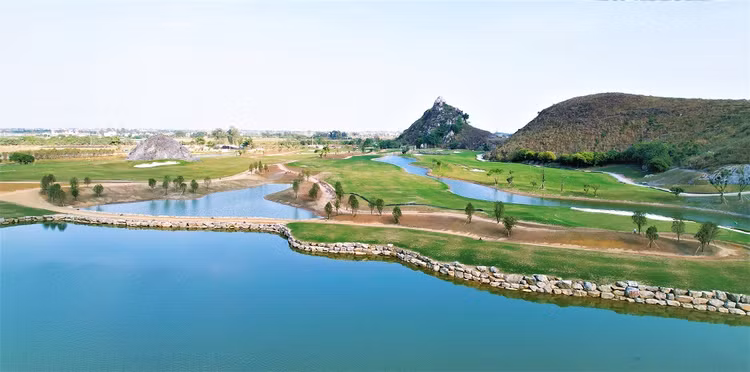 Ưu đãi hấp dẫn nhân dịp khai trương sân BRG Rose Canyon Golf Resort - Hình 3 Uu dai hap dan nhan dip khai truong san BRG Rose Canyon Golf Resort-Hinh-3