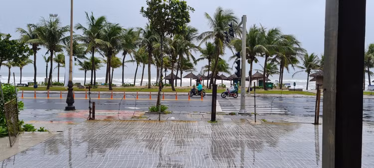 Da Nang: Nha hang view bien bo hoang, khach san cho thue-Hinh-10