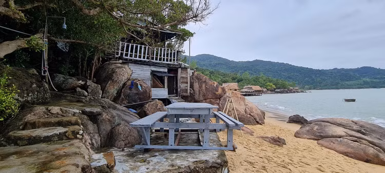 Check in bai bien hoang so tuyet dep duoi chan nui Son Tra-Hinh-13