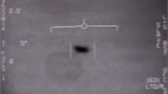 Rung dong vu cham tran UFO hinh “tic-tac” bay len tu Thai Binh Duong-Hinh-4