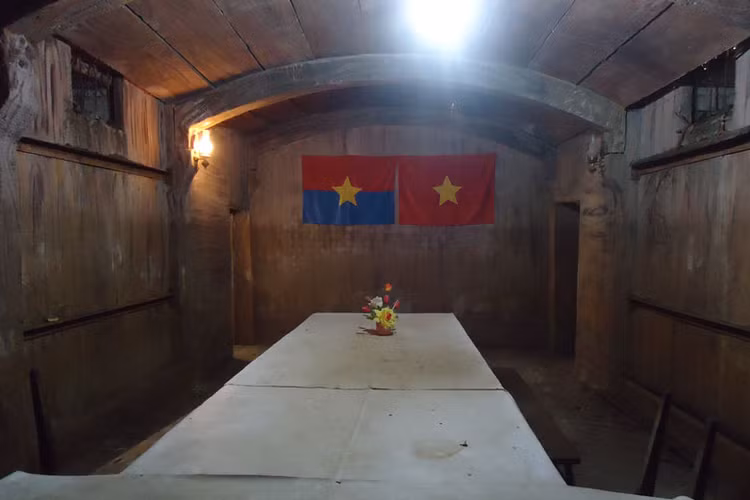 Kiet tac quan su Viet Nam dai 32 km, noi con nguoi 'song trong cat'-Hinh-5