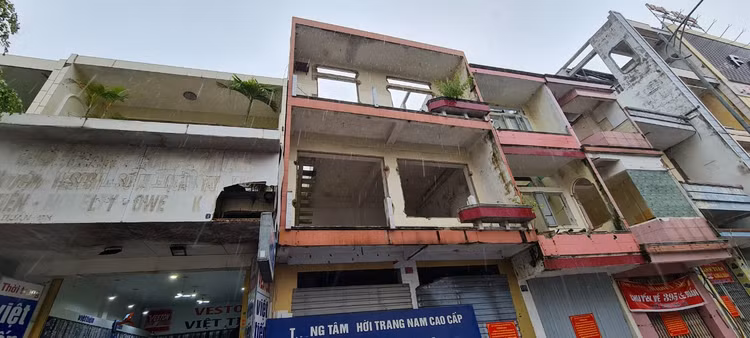 Da Nang: Xot xa canh hoang tan quanh “chao lua” Chi Lang