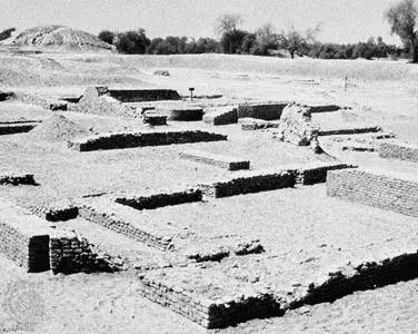 Ngày nay, các di tích nổi bật của văn minh sông Ấn như Harappa và Mohenjo-Daro vẫn tiếp tục thu hút sự quan tâm của giới nghiên cứu và du khách quốc tế, giúp chúng ta hiểu thêm về một trong những nền văn minh vĩ đại nhất trong lịch sử nhân loại.