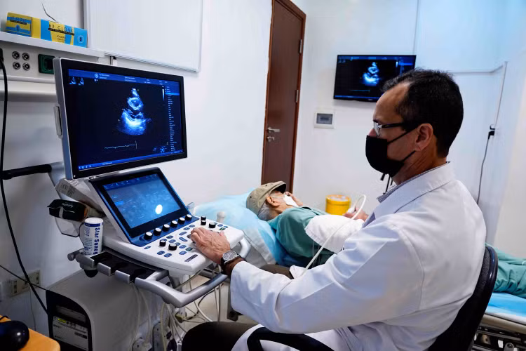 Can thiệp mạch vành “chuẩn Mỹ” tại Vinmec: Nấc thang mới trong điều trị bệnh tim mạch tại Việt Nam - Hình 4 Can thiep mach vanh “chuan My” tai Vinmec: Nac thang moi trong dieu tri benh tim mach tai Viet Nam-Hinh-4