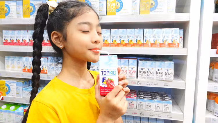 TH true JUICE milk TOPKID: Nguồn năng lượng hoàn toàn từ thiên nhiên với vị ngon thật đỉnh - Hình 3 TH true JUICE milk TOPKID: Nguon nang luong hoan toan tu thien nhien voi vi ngon that dinh-Hinh-3