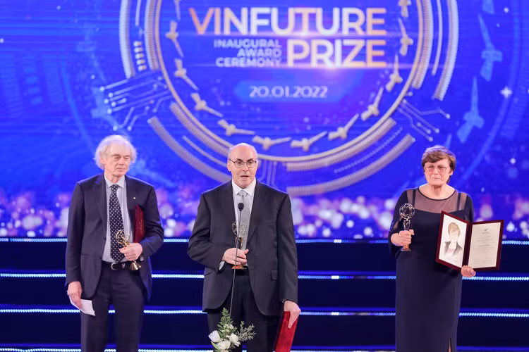 Chủ nhân Giải thưởng VinFuture tiết lộ về việc sử dụng khoản thưởng triệu đô Chu nhan Giai thuong VinFuture tiet lo ve viec su dung khoan thuong trieu do