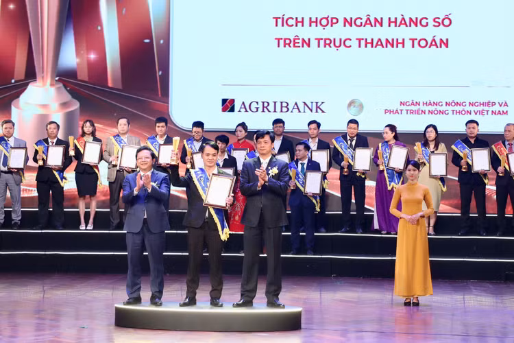 Hanh trinh 37 nam khang dinh vi the, vinh danh thuong hieu quoc gia-Hinh-3