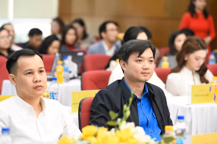 Giải thưởng “Bền Đam Mê”: Các ứng viên đề cử đại diện tiêu biểu - Hình 3 Giai thuong “Ben Dam Me”: Cac ung vien de cu dai dien tieu bieu-Hinh-3