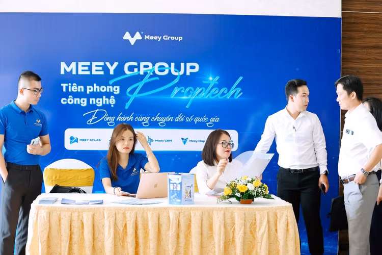 Diễn đàn “Chiến lược dữ liệu cho phát triển AI & chuyển đổi số” - Hình 5 Dien dan “Chien luoc du lieu cho phat trien AI & chuyen doi so”-Hinh-5