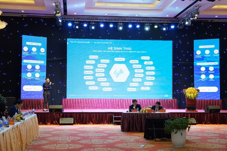 Diễn đàn “Chiến lược dữ liệu cho phát triển AI & chuyển đổi số” - Hình 4 Dien dan “Chien luoc du lieu cho phat trien AI & chuyen doi so”-Hinh-4