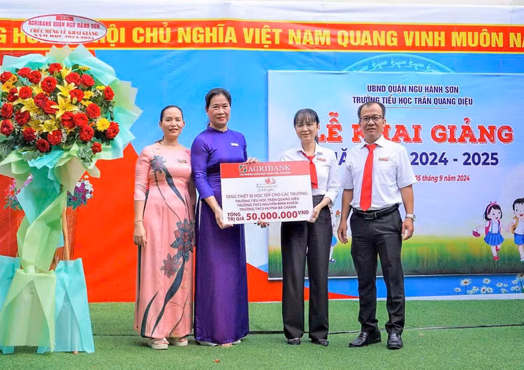 Chuong trinh an sinh xa hoi chao mung nam hoc moi 2024 - 2025-Hinh-4