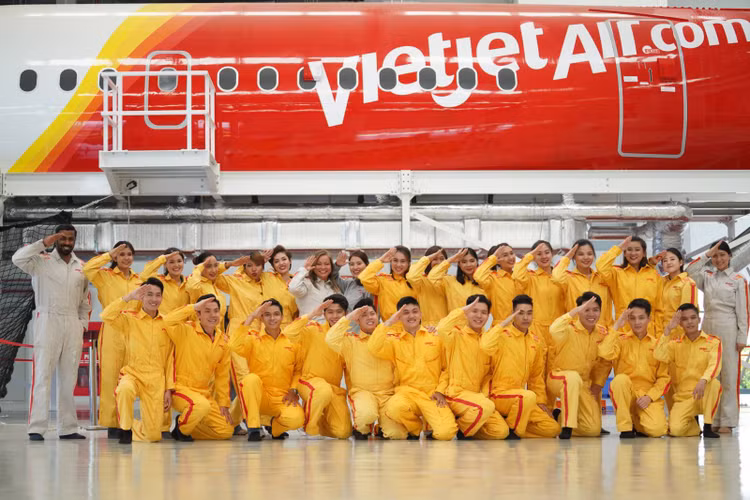 Vietjet được vinh danh “Nơi làm việc tốt nhất Châu Á 2024” - Hình 3 Vietjet duoc vinh danh “Noi lam viec tot nhat Chau A 2024”-Hinh-3