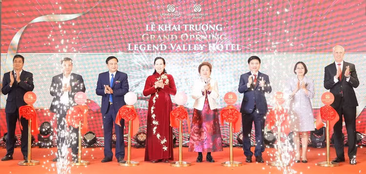 Khai truong khach san cao cap Legend Valley Hotel,don lan song du lich
