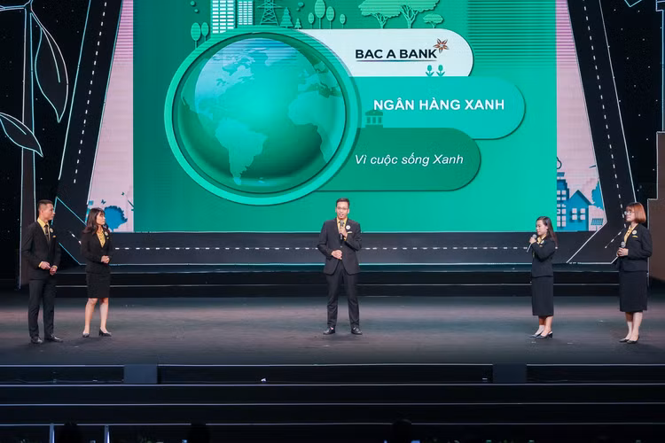 BAC A BANK cung hanh trinh tro thanh ngan hang xanh-Hinh-4