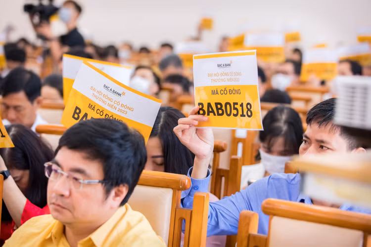 BAC A BANK được thông qua phương án tăng vốn điều lệ lên gần 9.900 tỷ đồng - Hình 2 BAC A BANK duoc thong qua phuong an tang von dieu le len gan 9.900 ty dong-Hinh-2