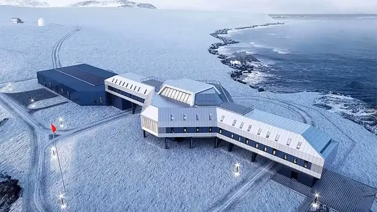 Thiết kế khí động học giúp trạm chống chịu nhiệt độ -40°C và gió mạnh, hạn chế tuyết tích tụ.(Ảnh: Nagaland Post)