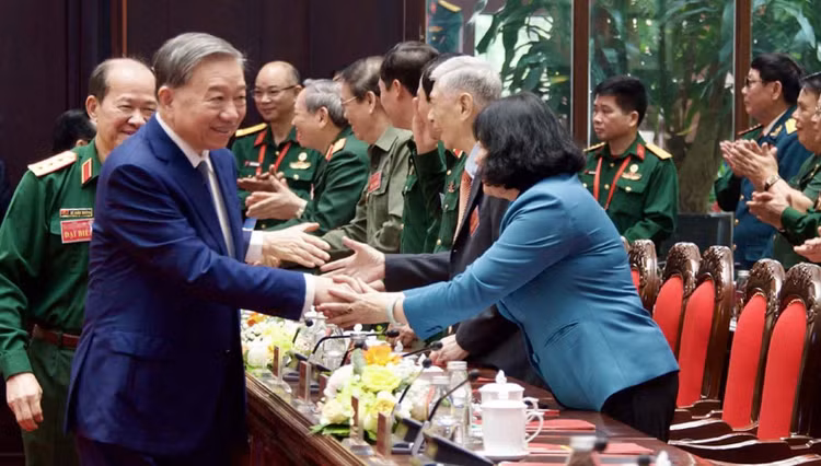 Tong Bi thu: “Den on dap nghia” luon la mot trong nhung nhiem vu chinh tri hang dau-Hinh-2