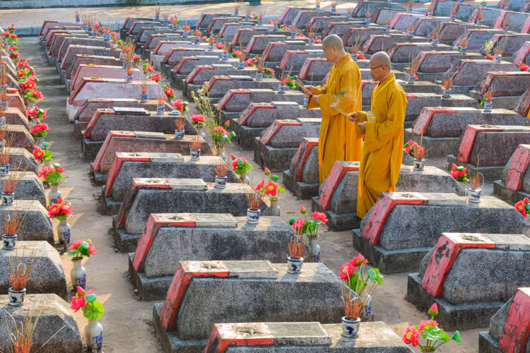 Lễ hội Vu Lan báo hiếu 2023: Tri ân gia đình có công với cách mạng - Hình 2 Le hoi Vu Lan bao hieu 2023: Tri an gia dinh co cong voi cach mang-Hinh-2