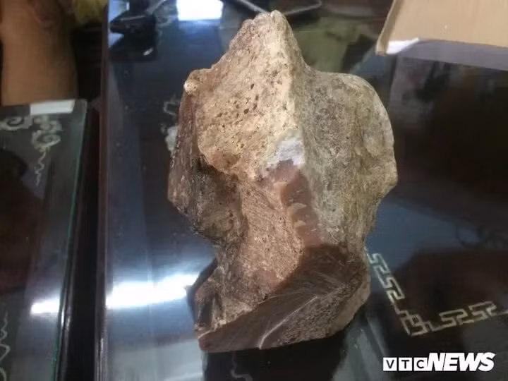 “Vàng nổi” vô tình dạt vào bờ biển, ngư dân Việt hốt bạc tỷ - Hình 3 “Vang noi” vo tinh dat vao bo bien, ngu dan Viet hot bac ty-Hinh-3