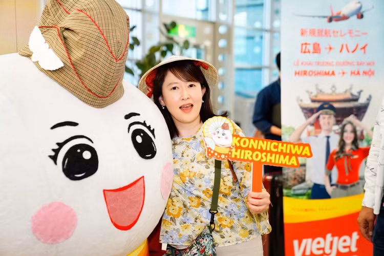Tin vui: Vietjet vừa khai trương đường bay giữa Hà Nội và Hiroshima - Hình 11 Tin vui: Vietjet vua khai truong duong bay giua Ha Noi va Hiroshima-Hinh-11