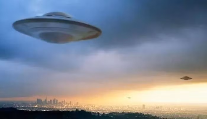 Hé lộ chi tiết chấn động toàn cầu về vụ tai nạn UFO năm 1996 - Hình 2 He lo chi tiet chan dong toan cau ve vu tai nan UFO nam 1996-Hinh-2