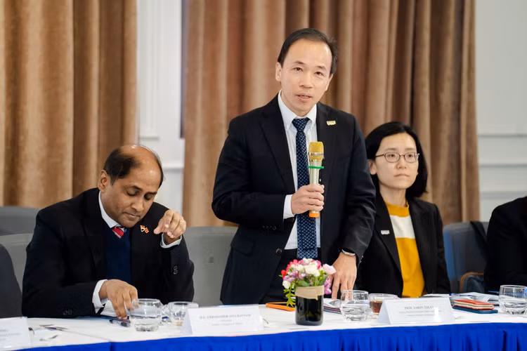 VinUni hợp tác với Đại học Quốc gia Singapore về đổi mới sáng tạo - Hình 2 VinUni hop tac voi Dai hoc Quoc gia Singapore ve doi moi sang tao-Hinh-2