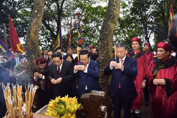 Trang trọng tổ chức Lễ Giỗ Tổ Hùng Vương tại nhiều địa phương - Hình 3 Trang trong to chuc Le Gio To Hung Vuong tai nhieu dia phuong-Hinh-3